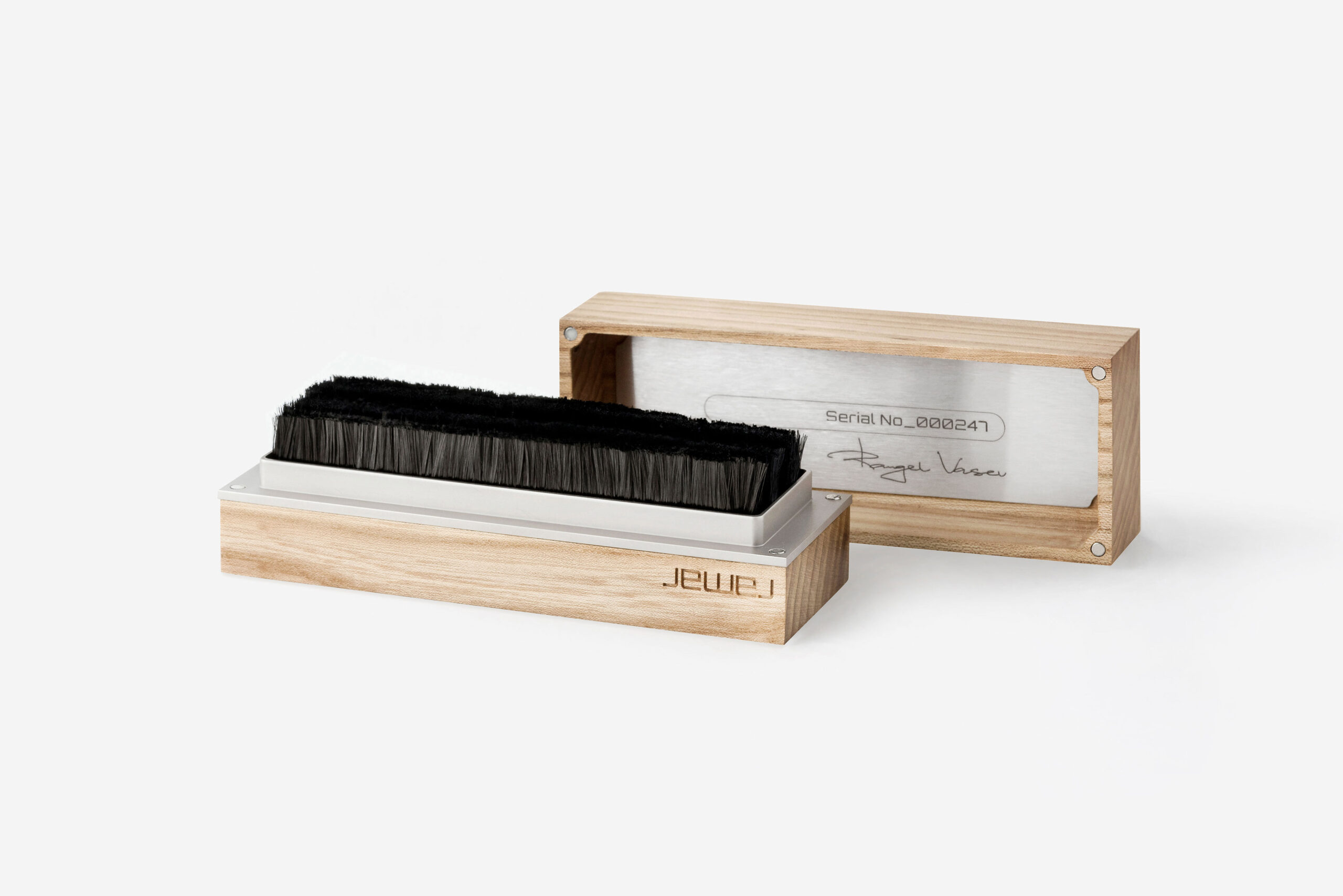 Ramar Record Brush