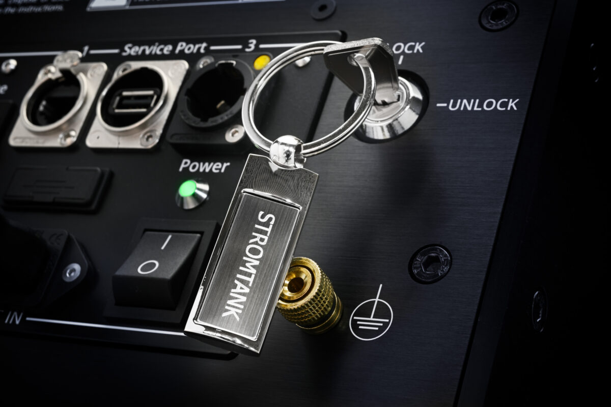 StromTank S-2500 Quantum MKII rear